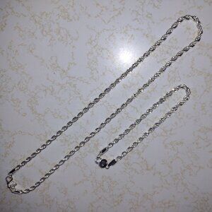 New chain style matching necklace and bracelet